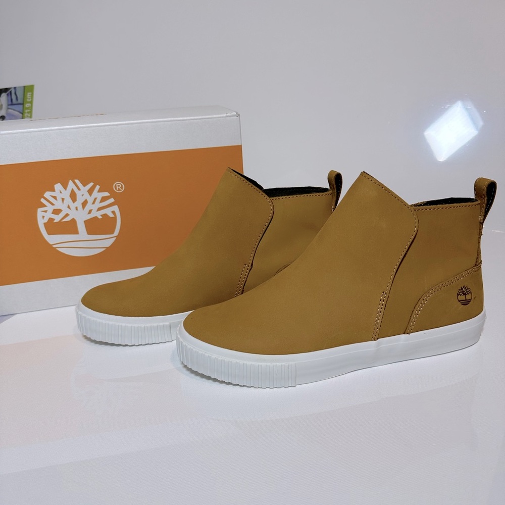 TIMBERLAND SKYLA BAY PULL ON BOOT MEDIUM BROWN NUBUCK WOMEN'S SIZE US 7